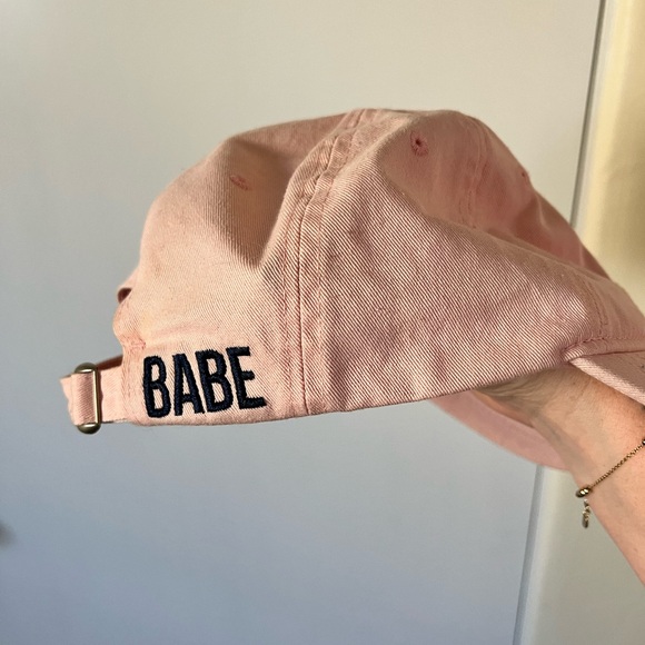 Babe Rose Hat - Picture 2 of 3